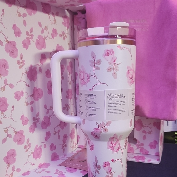 Stanley LoveShackFancy Pink Rose 40oz Tumbler - Picture 4 of 7